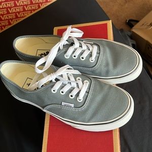 Vans authentics